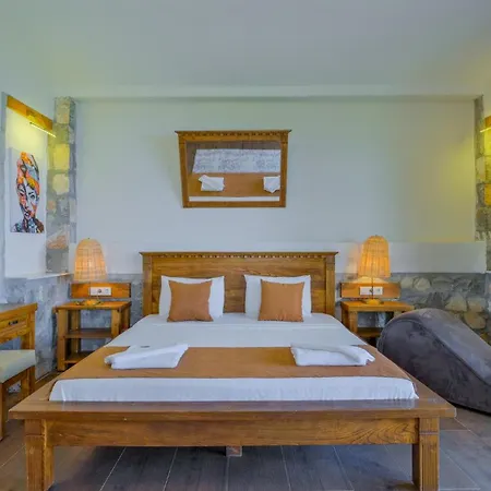 Pine 빌라 페티예