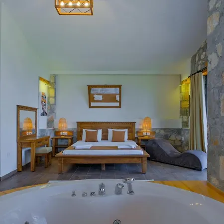 Pine 빌라 페티예